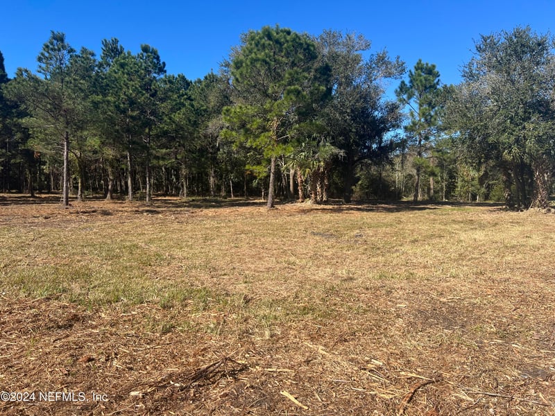 17802 Us 301 , Waldo, FL 32694