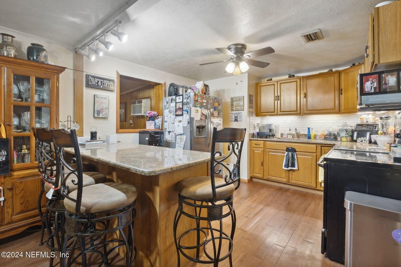 11653 Houle Rd, Jacksonville, FL 32218