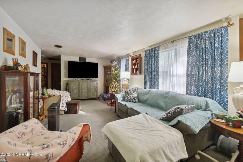 11653 Houle Rd, Jacksonville, FL 32218