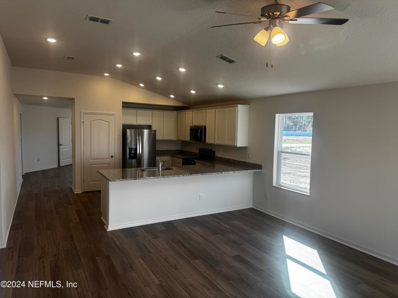 6955 Canoe Birch Rd, Jacksonville, FL 32219