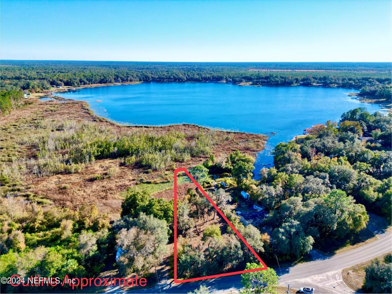 000 Ashley St, Hawthorne, FL 32640