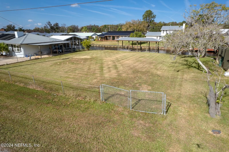 114 Palm Trl, East Palatka, FL 32131