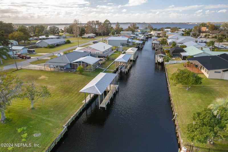 114 Palm Trl, East Palatka, FL 32131