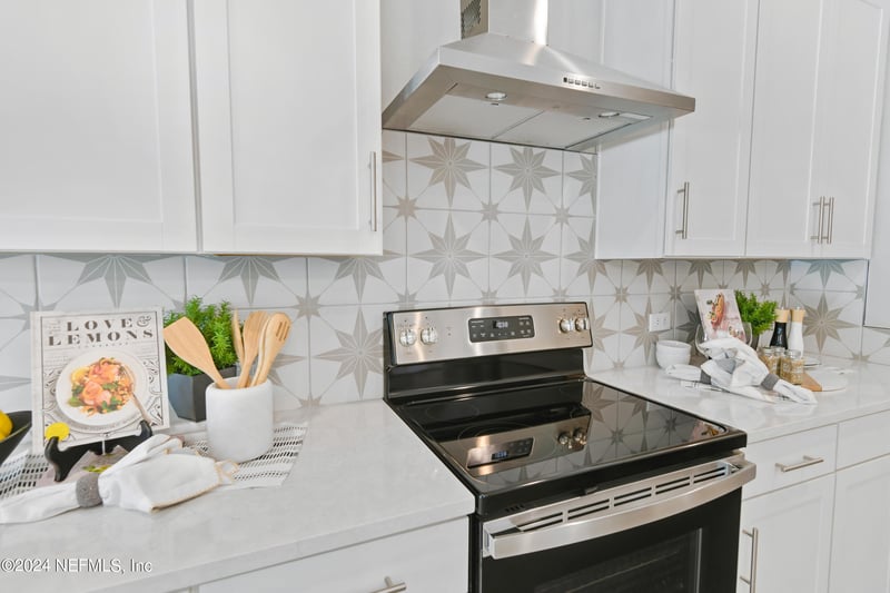 6056 Crossroads Station Dr, Jacksonville, FL 32205