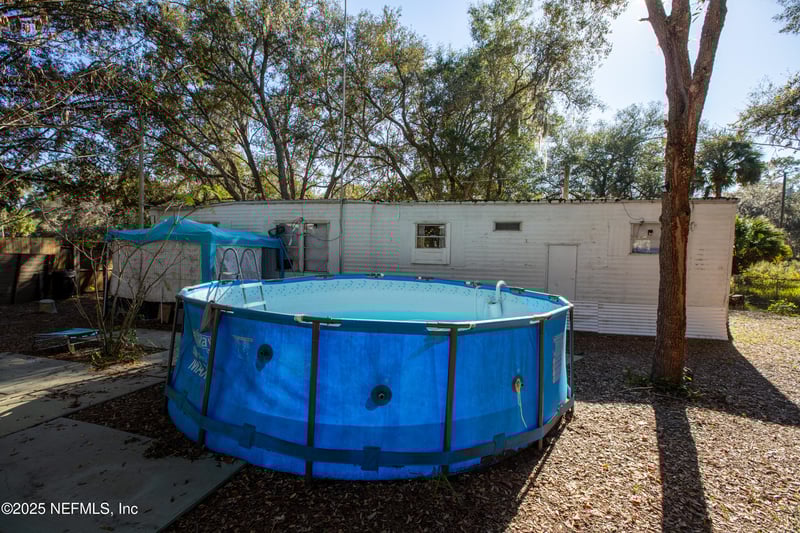 270 Bay St, Hawthorne, FL 32640