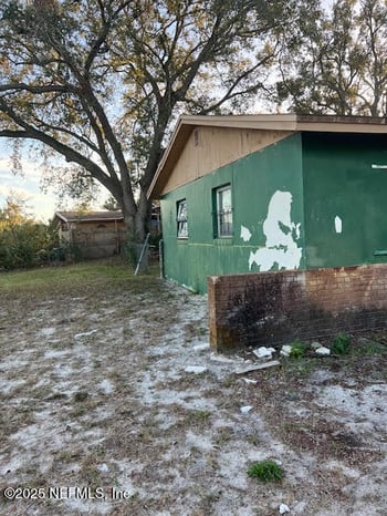 1605 Patrick Cir, Daytona Beach, FL 32117