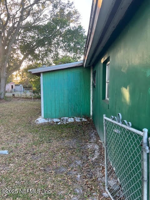 1605 Patrick Cir, Daytona Beach, FL 32117