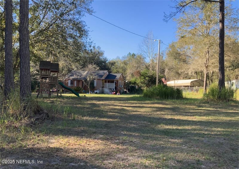 21215 111 Ave, Hawthorne, FL 32640