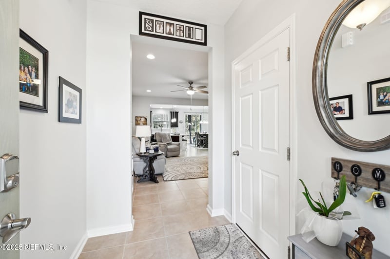 219 Richmond Dr, St Johns, FL 32259