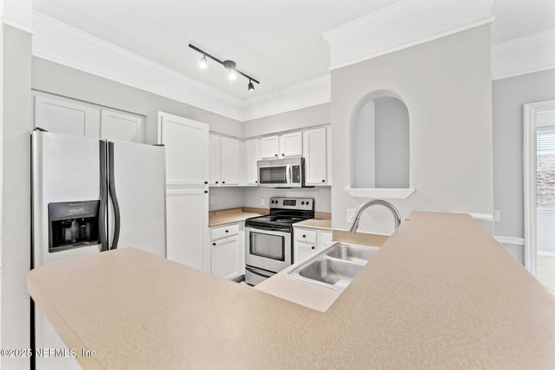 8550 Touchton Rd #127, Jacksonville, FL 32216