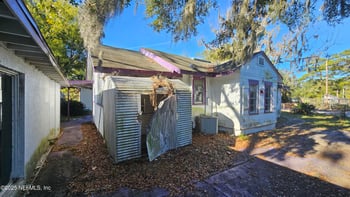 952 Alderside St, Jacksonville, FL 32208