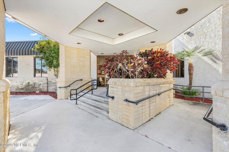 1825 St Johns Ave, Palatka, FL 32177