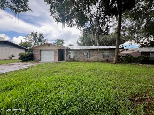 231 Holly Ln, Palatka, FL 32177