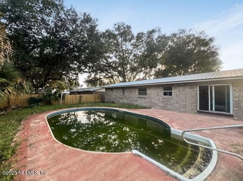 231 Holly Ln, Palatka, FL 32177