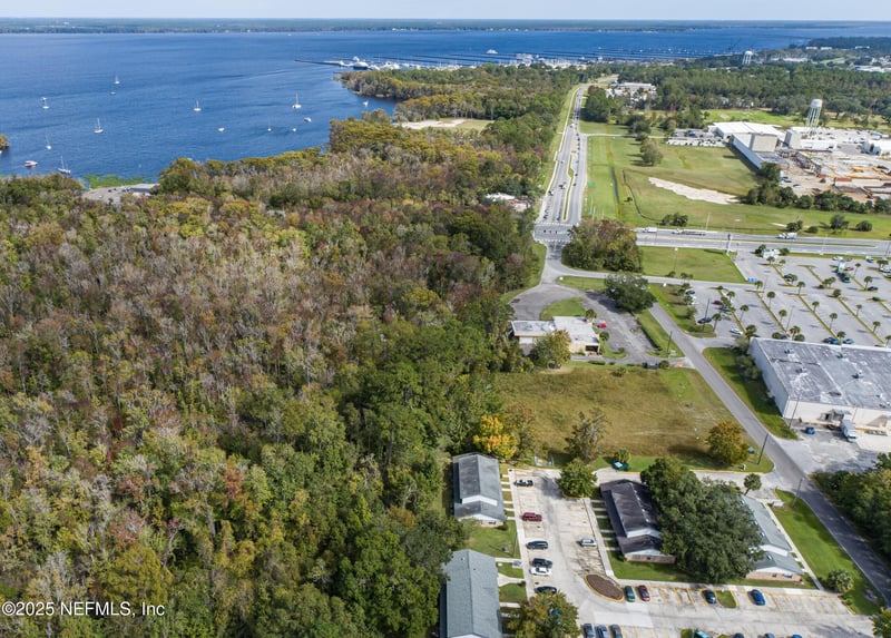 1000 Cooks Ln, Green Cove Springs, FL 32043