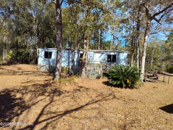 21215 111 Ave, Hawthorne, FL 32640