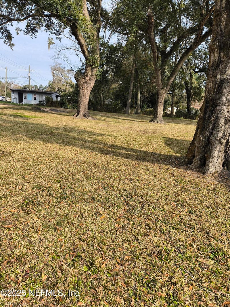 3906 Emerson St, Jacksonville, FL 32207