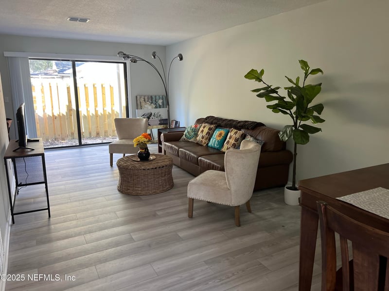 1200 Bretta St #3, Jacksonville, FL 32211