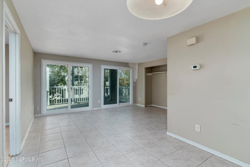 221 6th Ave #A, Jacksonville Beach, FL 32250