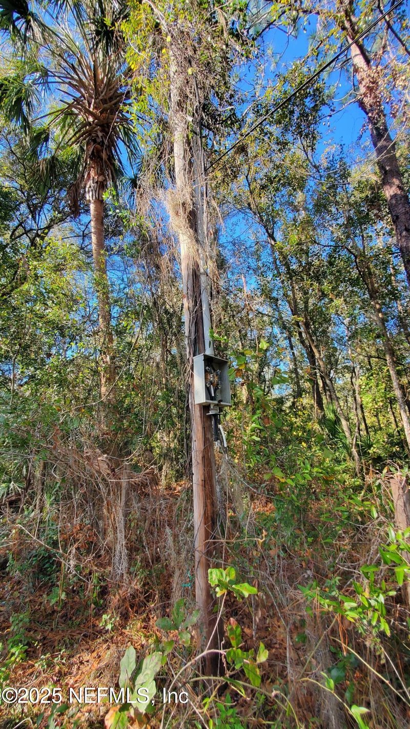 127 Cherokee Ave, Interlachen, FL 32148