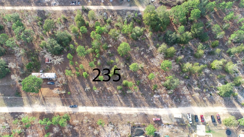 235 Michigan Dr, Hawthorne, FL 32640