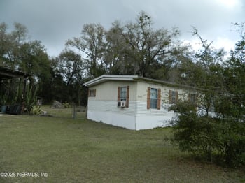 250 Old Hwy 17, Pomona Park, FL 32181