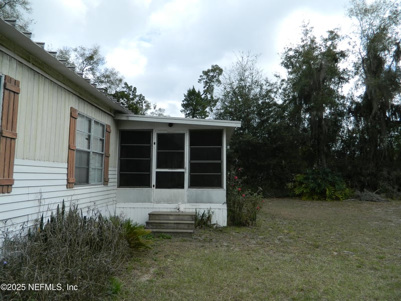 250 Old Hwy 17, Pomona Park, FL 32181