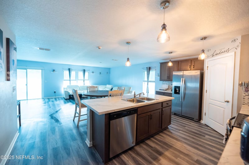 2440 Beachview Dr, Jacksonville, FL 32218