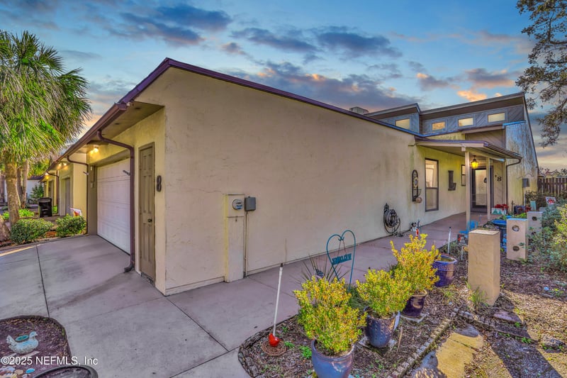 8 Fox Valley Dr, Orange Park, FL 32073