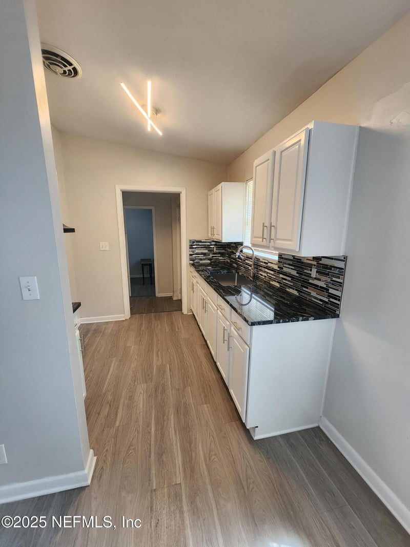 1647 Fouraker Rd, Jacksonville, FL 32221