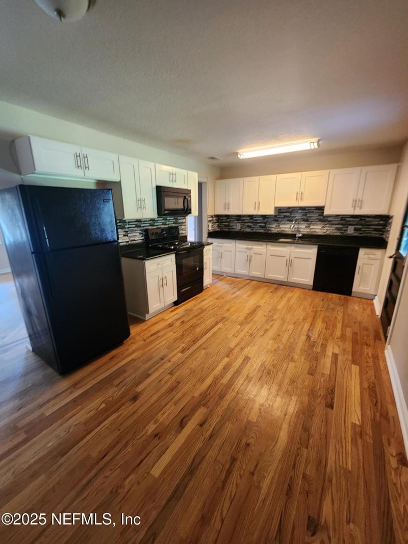 4282 Forest Blvd, Jacksonville, FL 32246