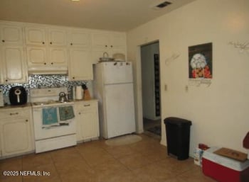 5039 Mcmanus Dr, Jacksonville, FL 32210