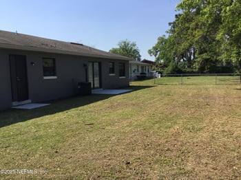 718 Perryman Ln, Jacksonville, FL 32221