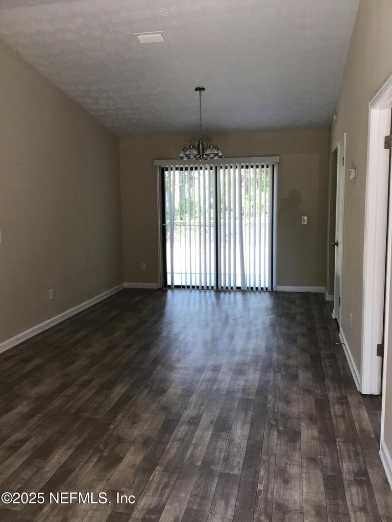 718 Perryman Ln, Jacksonville, FL 32221