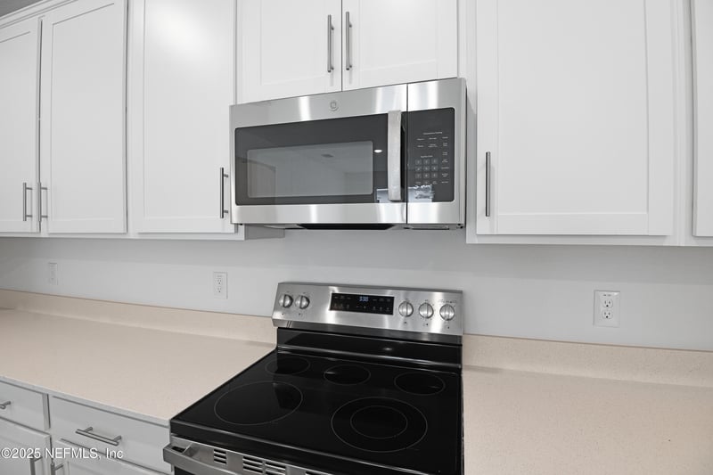 1742 Carnelian St, Deland, FL 32720