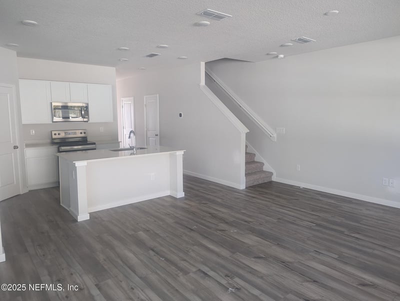 115 Brazil Nut Cir #251, Jacksonville, FL 32218