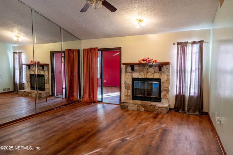 11339 Island Shore Dr, Jacksonville, FL 32218