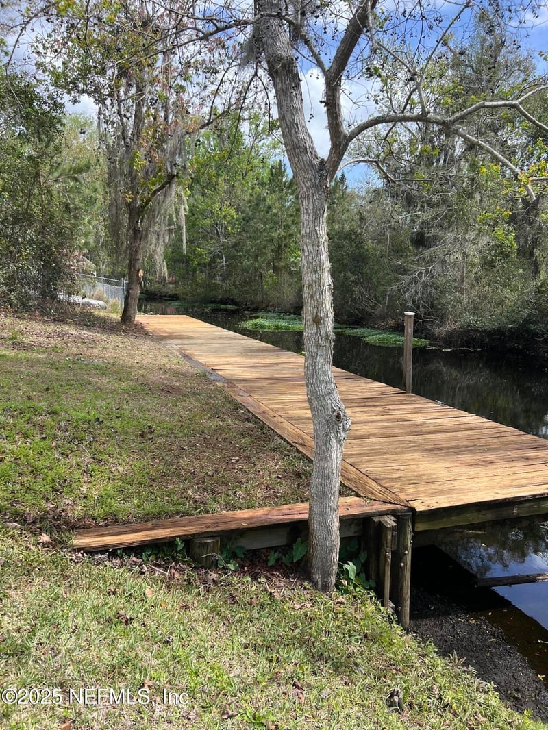 117 Park Dr, Satsuma, FL 32189