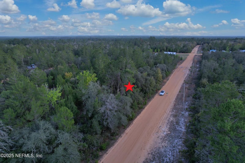 214 Usina Ave, Interlachen, FL 32148