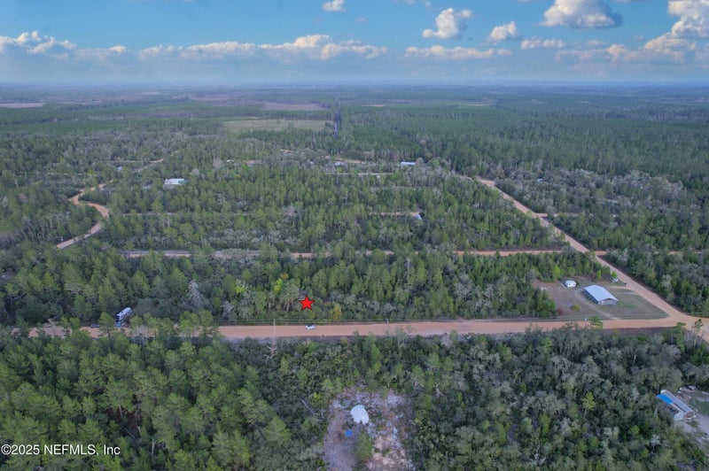 214 Usina Ave, Interlachen, FL 32148