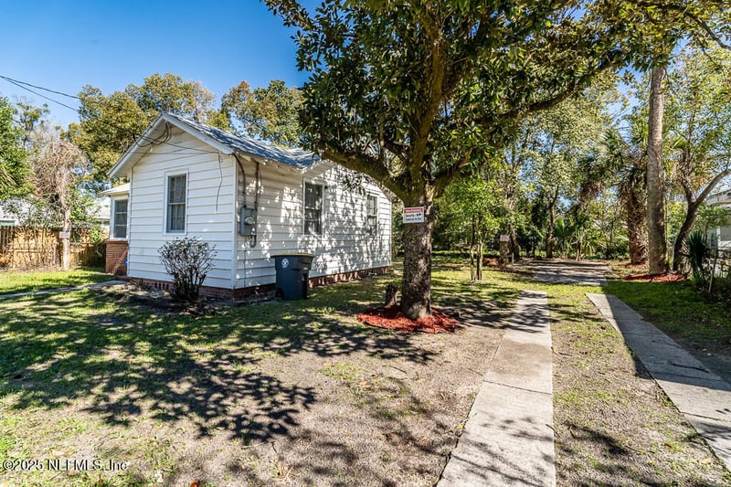 8027 Floyd St, Jacksonville, FL 32208