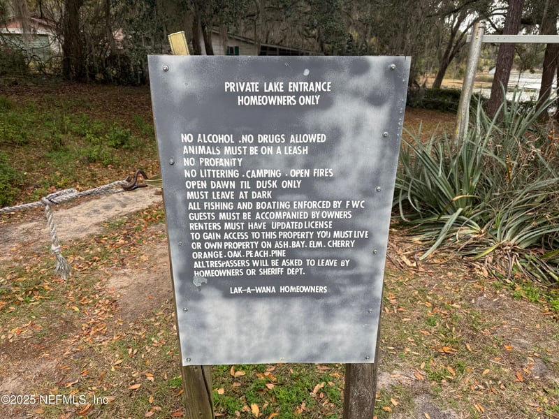 266 Ash St, Hawthorne, FL 32640