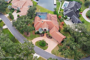 1379 Moss Creek Dr, Jacksonville, FL 32225