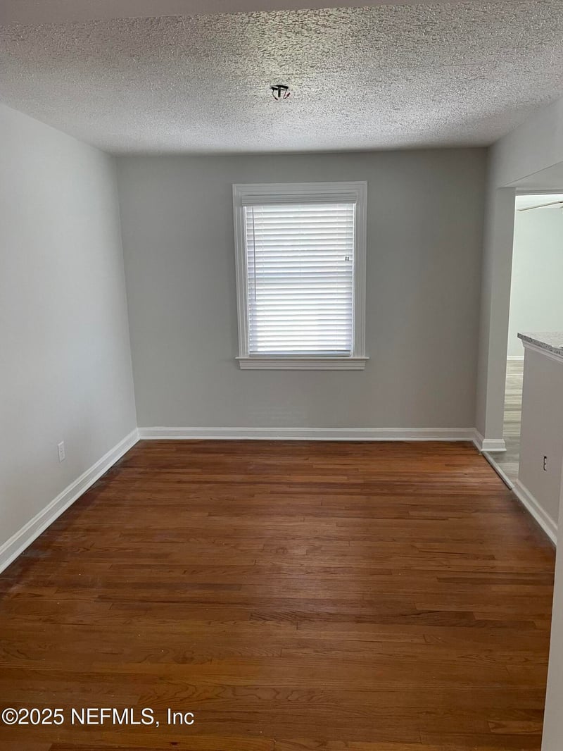 3677 Walsh St, Jacksonville, FL 32205