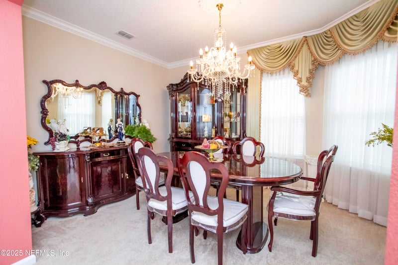 9046 Marsden St, Jacksonville, FL 32211