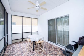 9046 Marsden St, Jacksonville, FL 32211