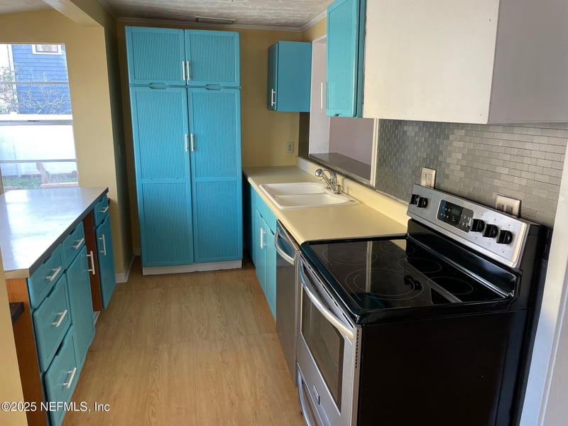 138 12th Ave, Jacksonville Beach, FL 32250