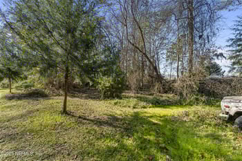 107 Joy Ave, Interlachen, FL 32148