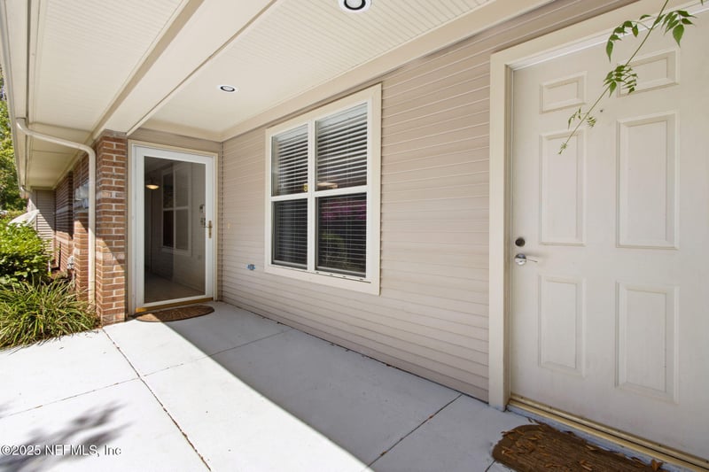 4532 Middleton Park Cir, Jacksonville, FL 32224