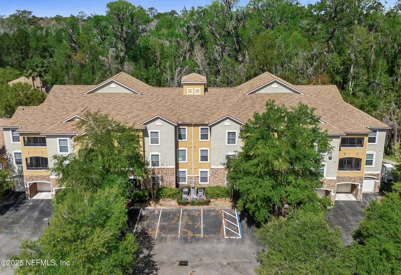 8539 Gate Pw #628, Jacksonville, FL 32216